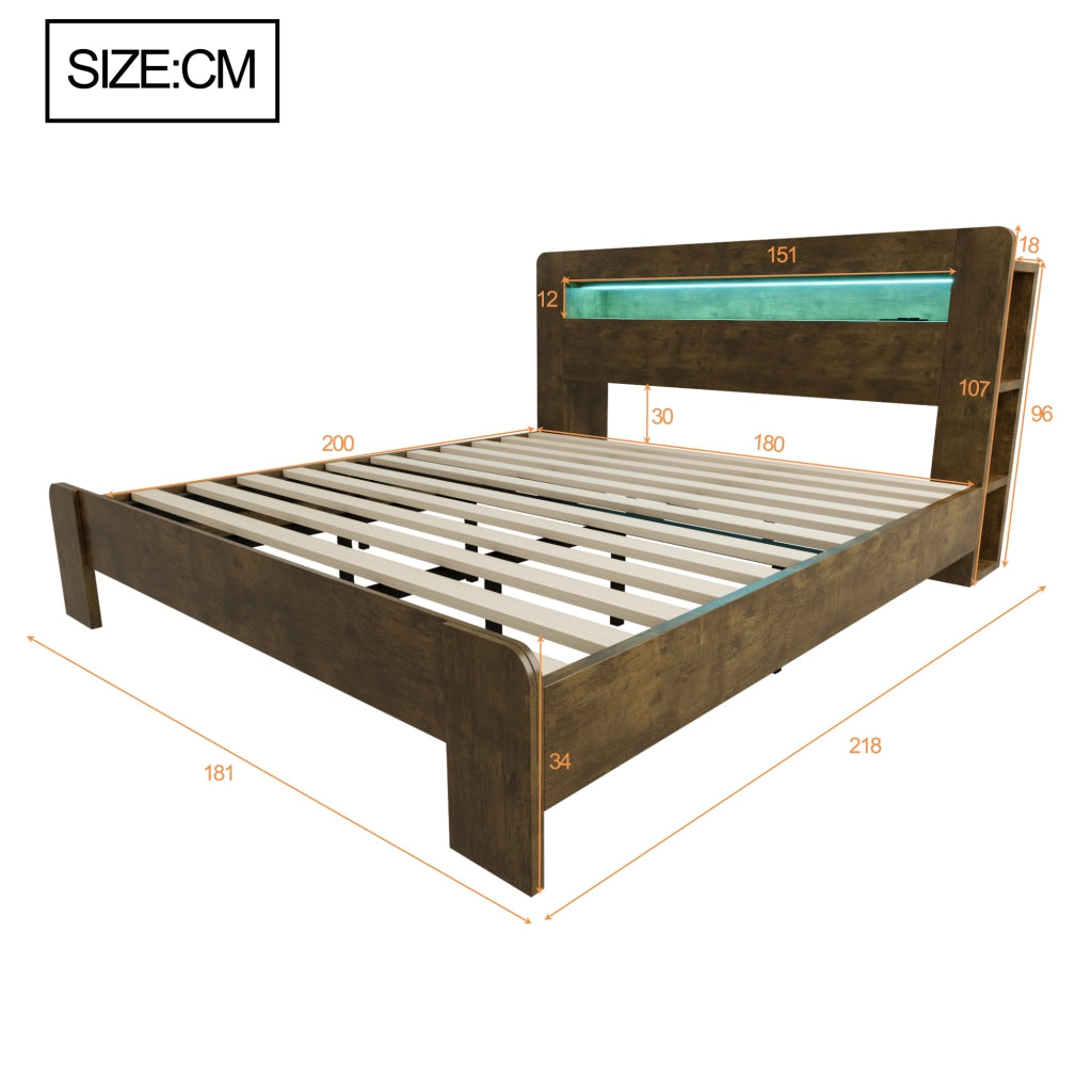 Letto con testiera matrimoniale 180×200 cm con ripiani; LED e prese; senza materasso; legno; vintage
