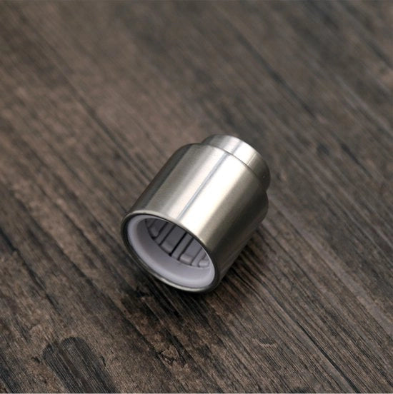 Stopper per bottiglia di vino in acciaio inossidabile - Stoppers esclusivi per bottiglia di vino rosso e bianco con stopper argentato morbido 

Modello: 
Specifica: 
Codice prodotto: