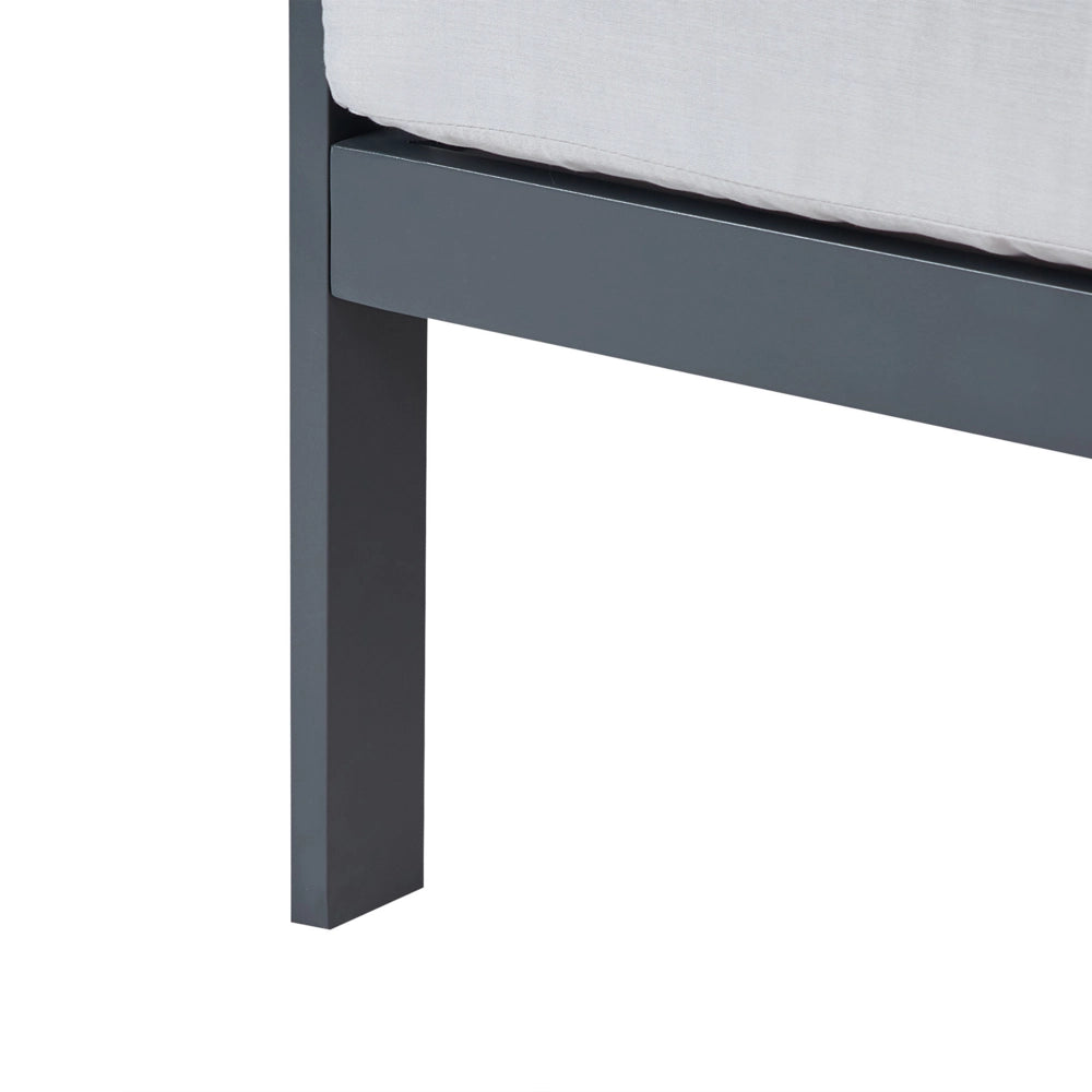 Divano da giardino 3 posti in alluminio con spessi cuscini idrorepellenti in grigio chiaro stile moderno scandinavo