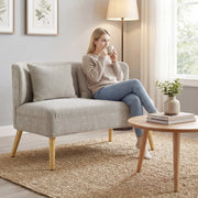 Sofa a 2 posti compatto in chenille beige, 117 cm, con schienale ad ali e gambe in legno