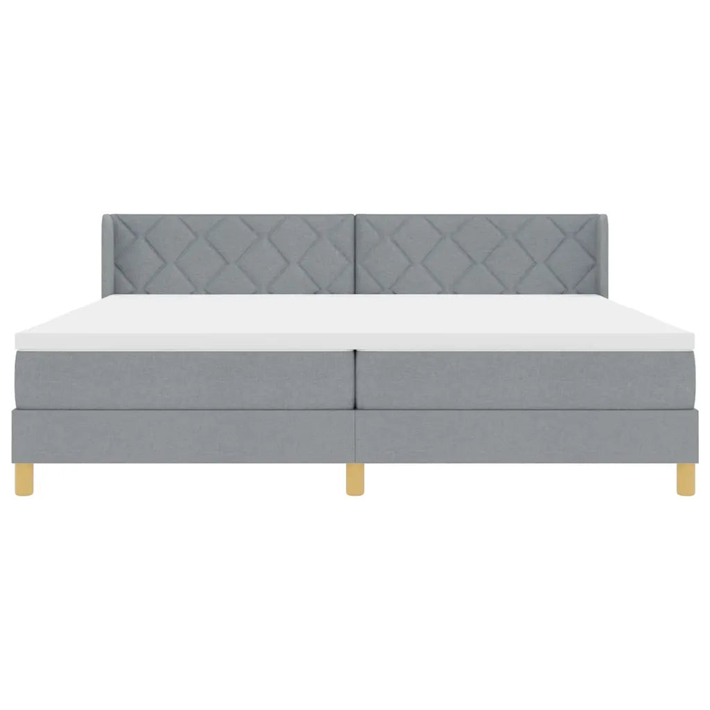 <strong>Letto a Molle< / strong> Grigio chiaro 200 x 200 cm