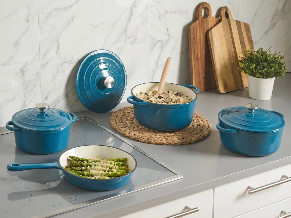 Set da 7 pezzi in ghisa smaltata blu con casseruola e padella, pentole con coperchio e manici in acciaio inossidabile, adatto al forno e compatibile con tutti i tipi di piano cottura, per la cucina