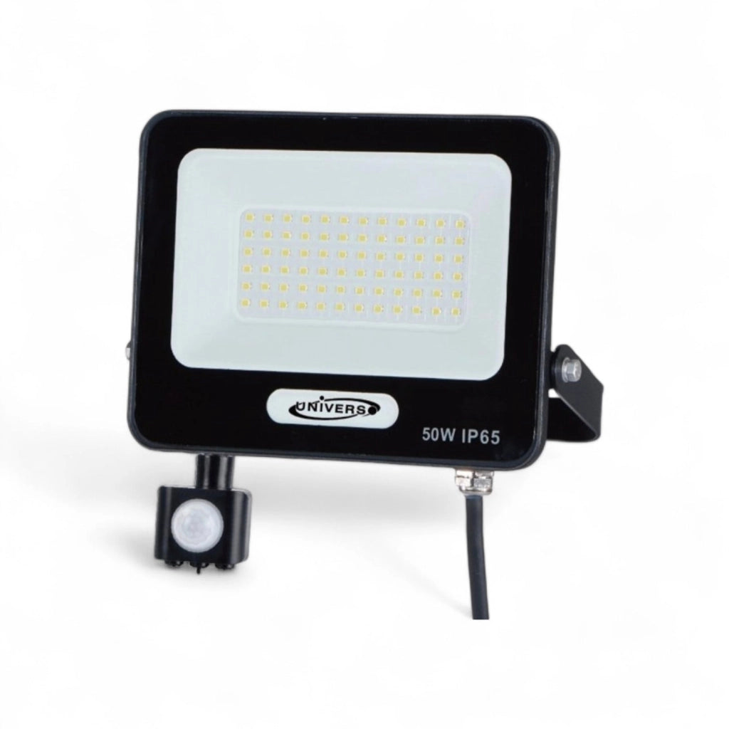 Faro LED da Esterno 50W con Sensore di Movimento PIR IP65 Luce Fredda 6500K Proiettore LED 4600 Lumen Fascio 120° per Giardino Cortile Garage