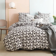 Set di lenzuola, 220 x 240 cm, 3 pezzi, nero, bianco, cuore, set di lenzuola, tessuto borcioso, microfibra, morbido, lenzuola reversibili, letto romantico a due piazze, copripiumone con chiusura a raccatto e 2 cuscini con copri cuscino 80 x 80 cm