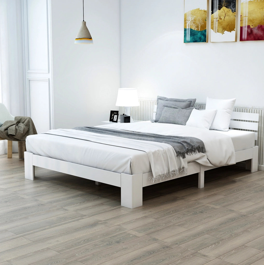 Letto matrimoniale 140x200 cm con rete a doghe; spazio sotto il letto; legno bianco (Senza materasso)