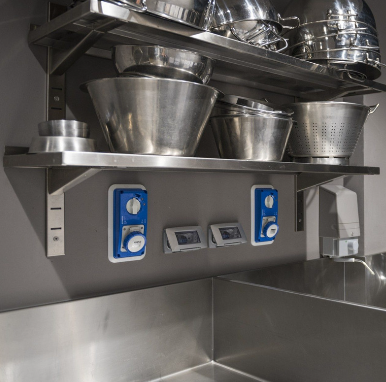 Gewiss centralino parete 5 moduli 2 flange stagno ip65 gw68018n