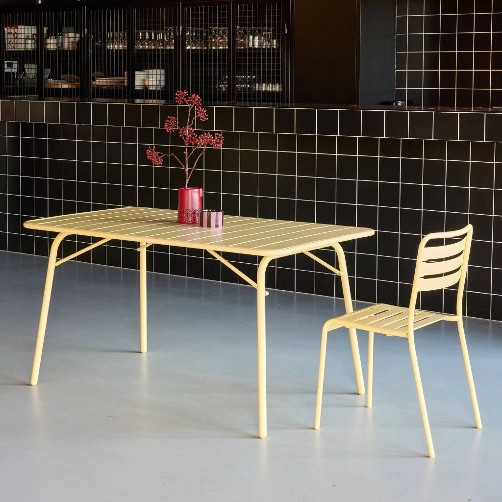 Tavolo da giardino pieghevole in metallo 6 posti, 140cm, giallo