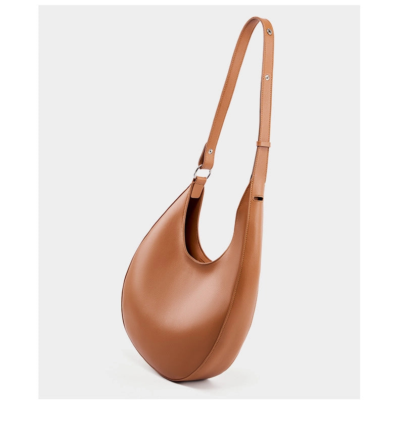 Borsa a tracolla da donna in vera pelle, modello hobo alla moda, colore marrone.