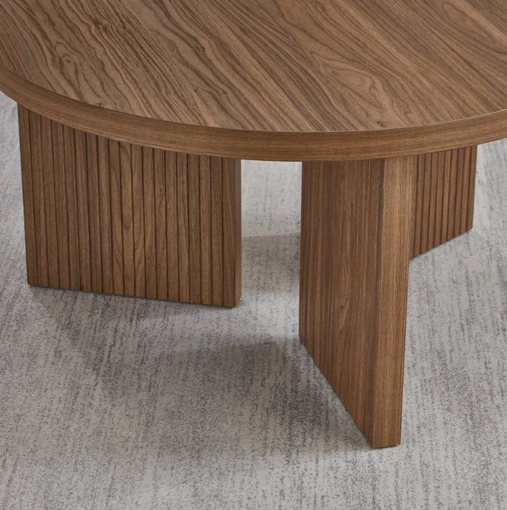 Tavolino rotondo in MDF marrone noce con gambe scanalate