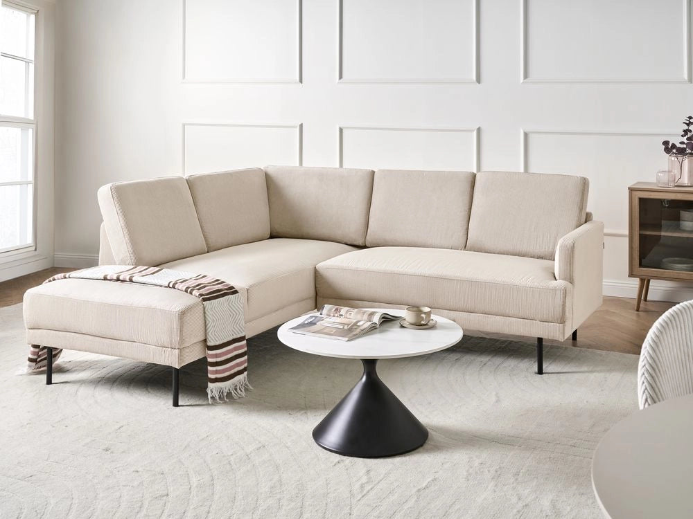 Divano imbottito angolare destro 4 posti con gambe in metallo beige Schienale imbottito stile moderno e minimalista