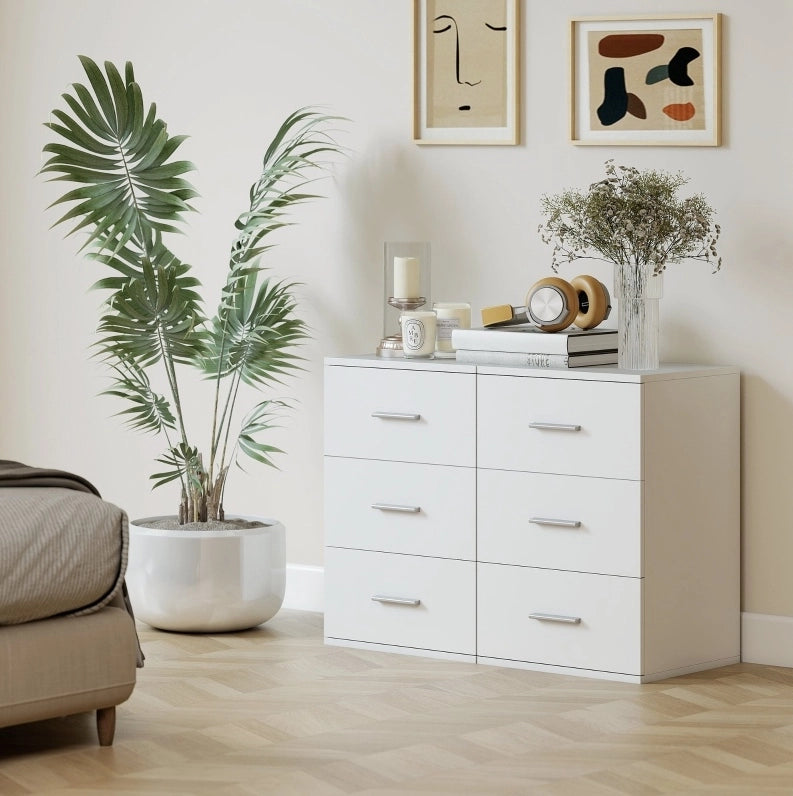 Comodino bianco in MDF con 3 cassetti e maniglie argento