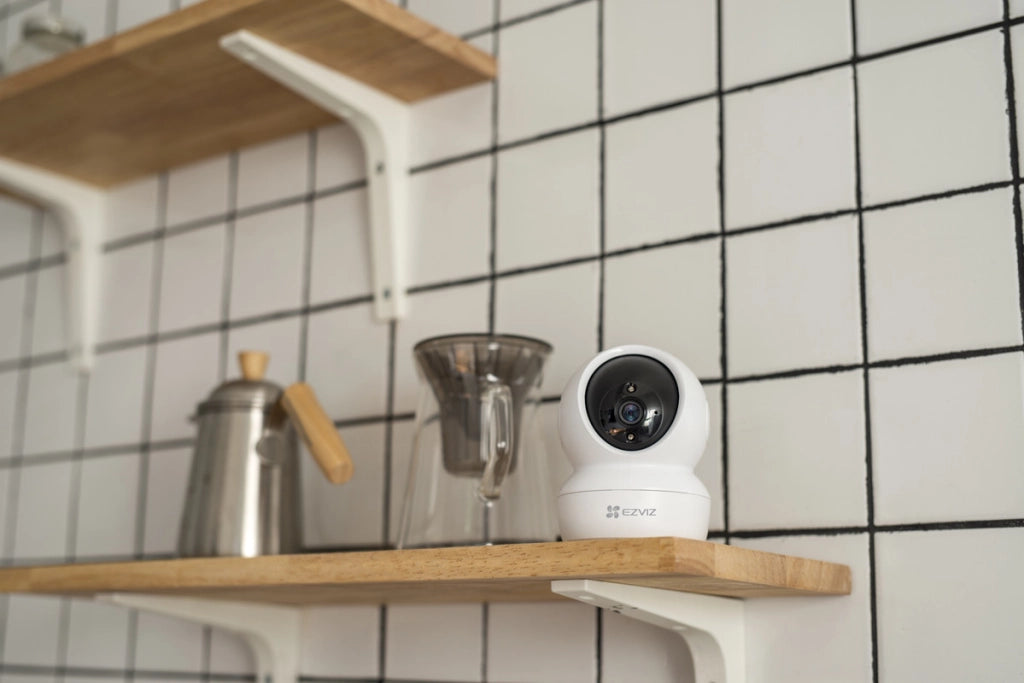 Telecamera Wi-Fi Interno 1080p Videocamera Sorveglianza Interno. Rotazione a 360¬∞. Visione Notturna EZVIZ C6N