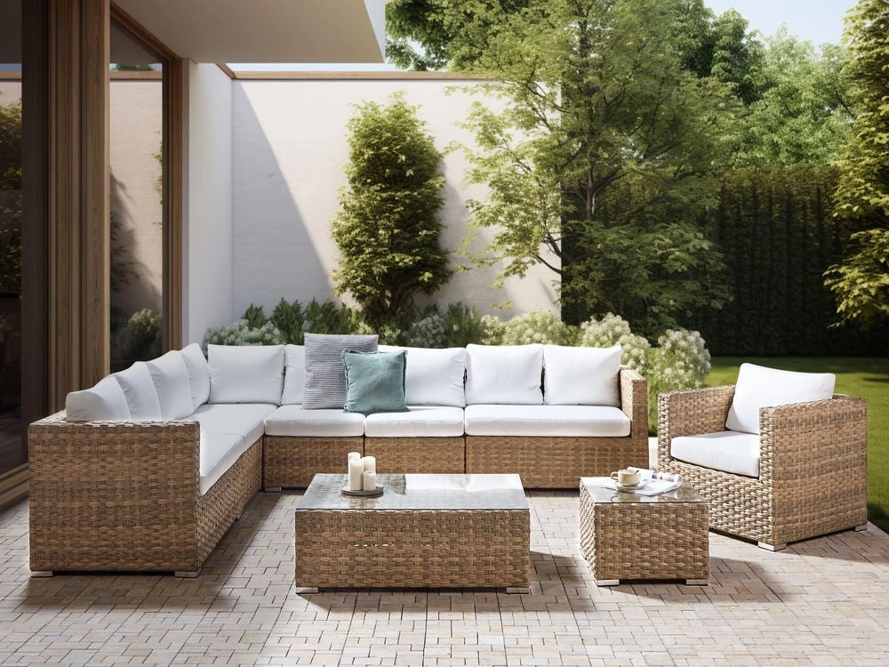 Set da giardino 8 posti in rattan color marrone chiaro lato destro con cuscini beige Divano ad angolo Poltrona Tavolino da caffè