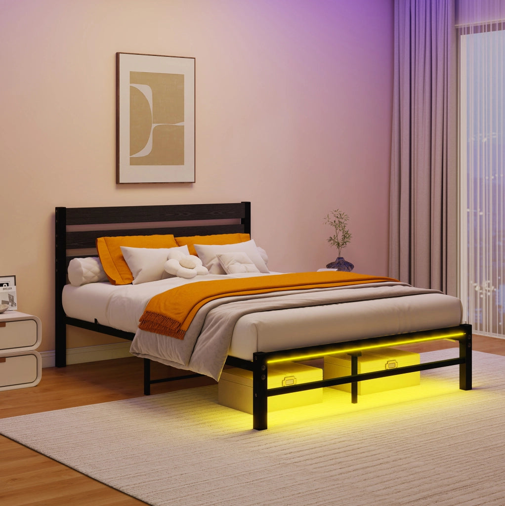 Letto matrimoniale 140x200 cm in MDF e metallo con LED RGB; USB e spazio sottostante; nero