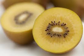 Pianta di Kiwi giallo actinidia deliciosa arnold  a polpa gialla  femmina  H150cm