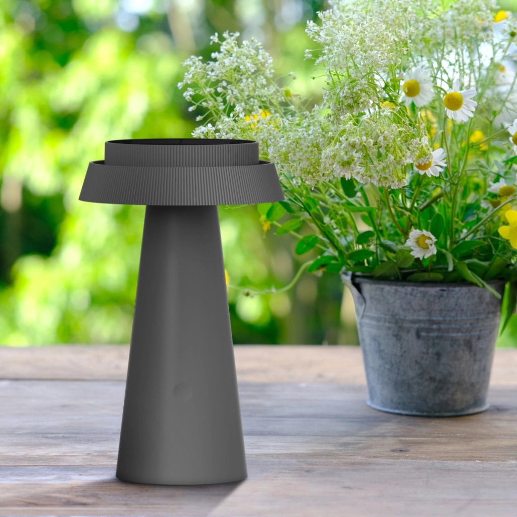 Lampada tavolo solare LED grigia USB-C IP54 Polux Marakesz