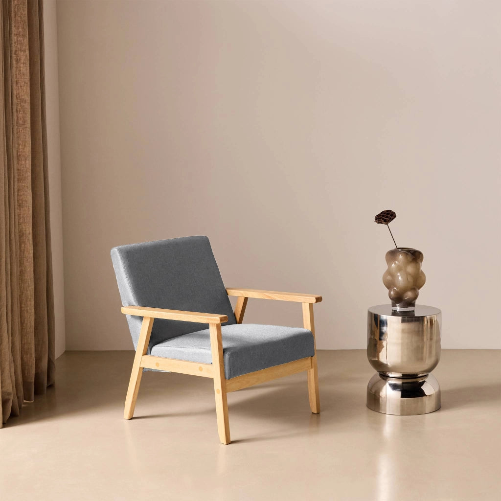 Poltrona scandinava in legno e tessuto, grigio chiaro
