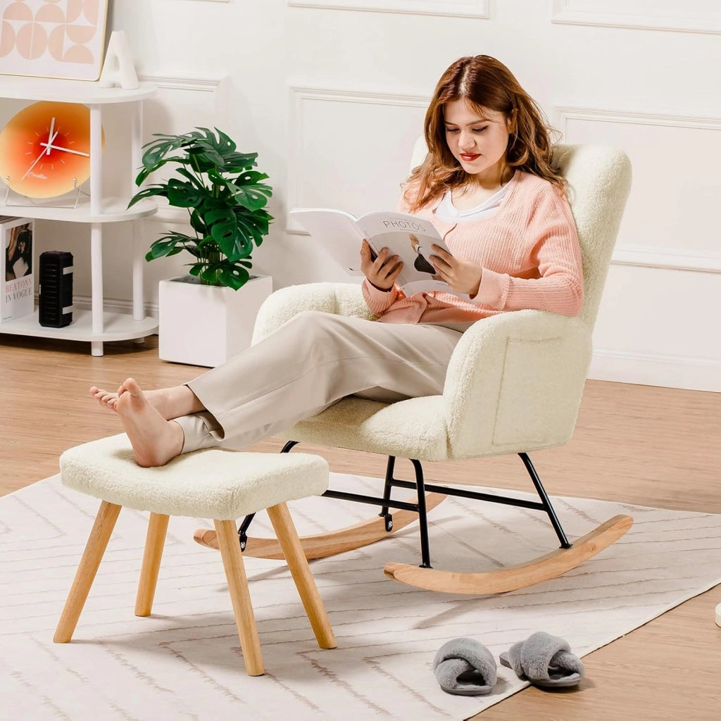 Sedia a dondolo con sgabello, poltrona relax con braccioli, poltrona a dondolo in peluche Teddy, portata fino a 150 kg, lettino da giardino per camera da letto, Con pedale, beige
