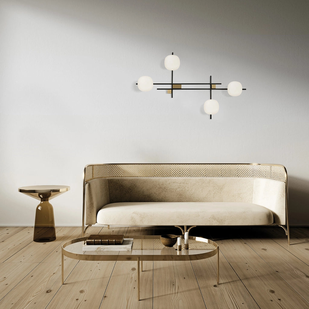 LINGOTTO APPLIQUE A PARETE 4 LUCI ARROTONDATA OPALINO STRUTTURA NERO PARTICOLARI ORO ATTACCO G9