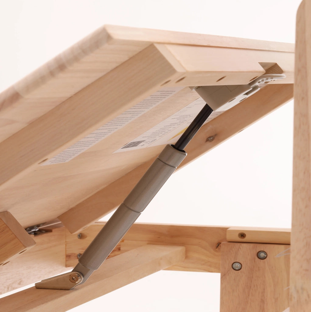 Scrivania per bambini 80x94x80 cm regolabile in altezza con piano inclinabile in legno naturale