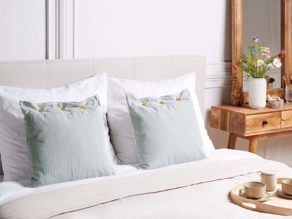 Set di 2 cuscini verde e bianco a righe quadrato con Bottoni 45 x 45 cm stile moderno