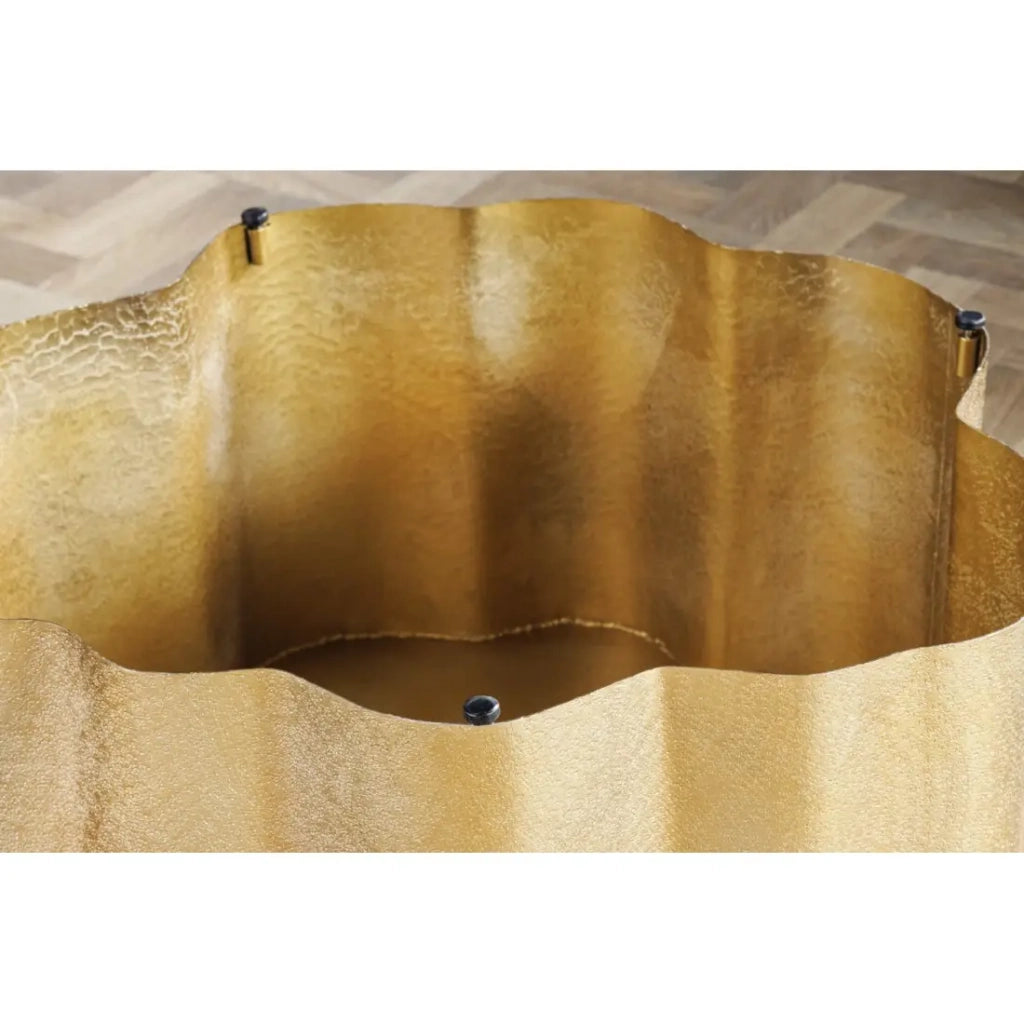 Tavolino basso TRIANE dorato forma organica – Alluminio lucido design asimmetrico