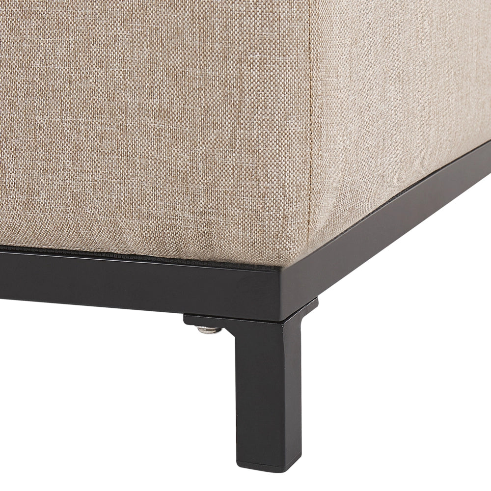 Ottomana Rivestimento in tessuto beige Gambe in alluminio Nero Struttura in metallo Resistente all'acqua per esterni e interni
