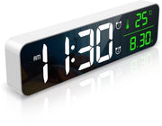 Orologio Digitale LED da Parete, 10,5 Pollici Orologio da Parete LED con Data/Temperatura, ℃/℉, Memoria dell'Ora, 2 Allarmi, Suono/Volumi/5 Impostazioni di Brillantezza, 1,5m Cavo USB (Senza Adattatore) Bianco