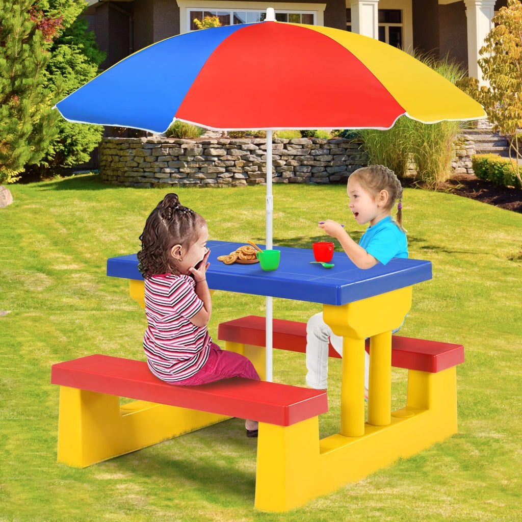 Tavolo da picnic per bambini con parasole pieghevole Set di tavolo e panche per giardino 67x41x47cm Colorato