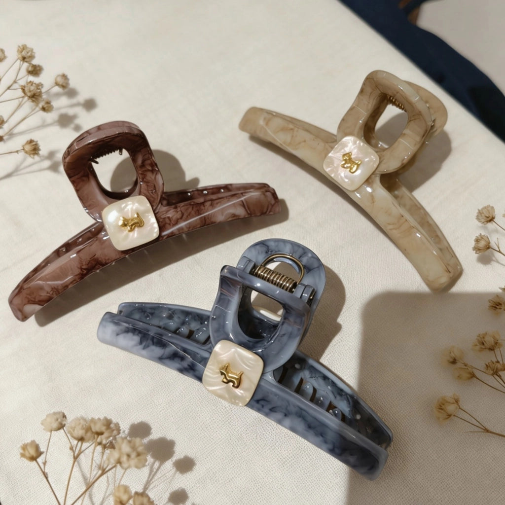 Nuova grande molletta per capelli a forma di squalo, ideale per acconciature raccolte sulla nuca.