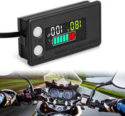 Monitor di Accu con Supporto IPX7, Display di Tensione e Sensore di Temperatura per Batterie 12V 24V 36V 48V 60V 72V con Alarme di Batteria per Camper, Auto, Golf e Motocicli.
