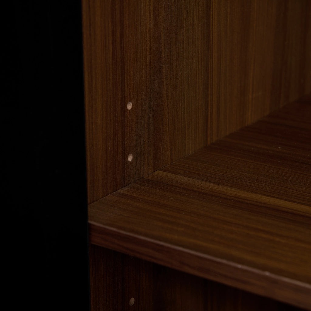 Credenza con 2 cassetti e 4 ante con ripiani regolabili per soggiorno; sala da pranzo e cucina; 150×40×85 cm