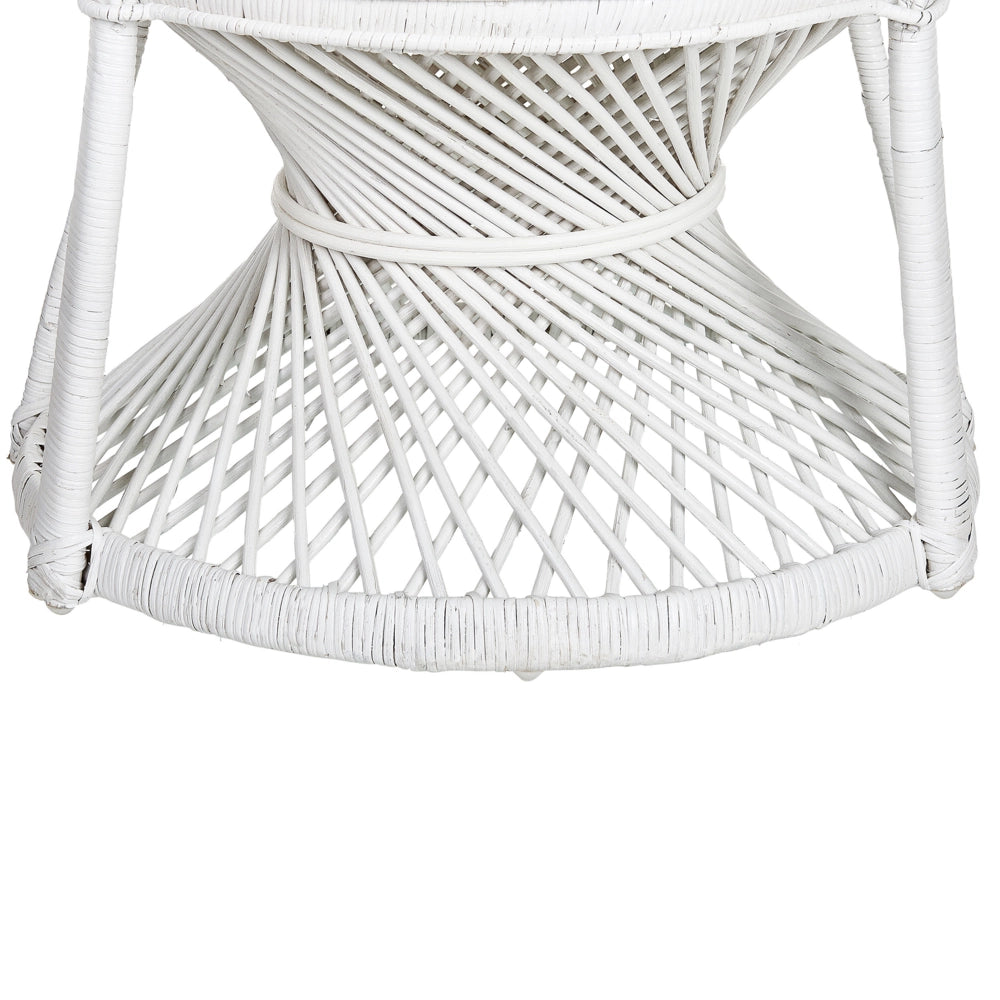 Poltrona rattan bianco con cuscino elegante alla moda interni esterni boho coloniale e vintage