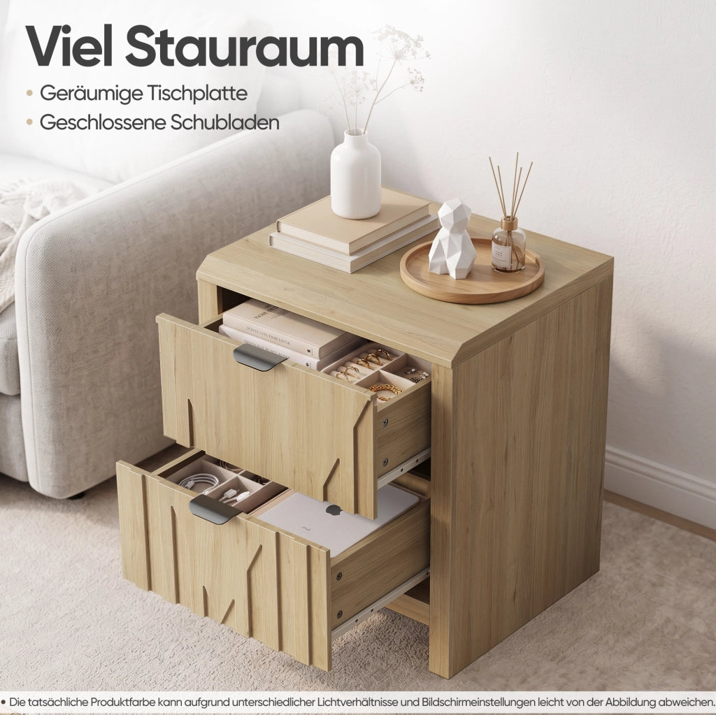 Comodino color rovere con cassetto e finitura scanalata