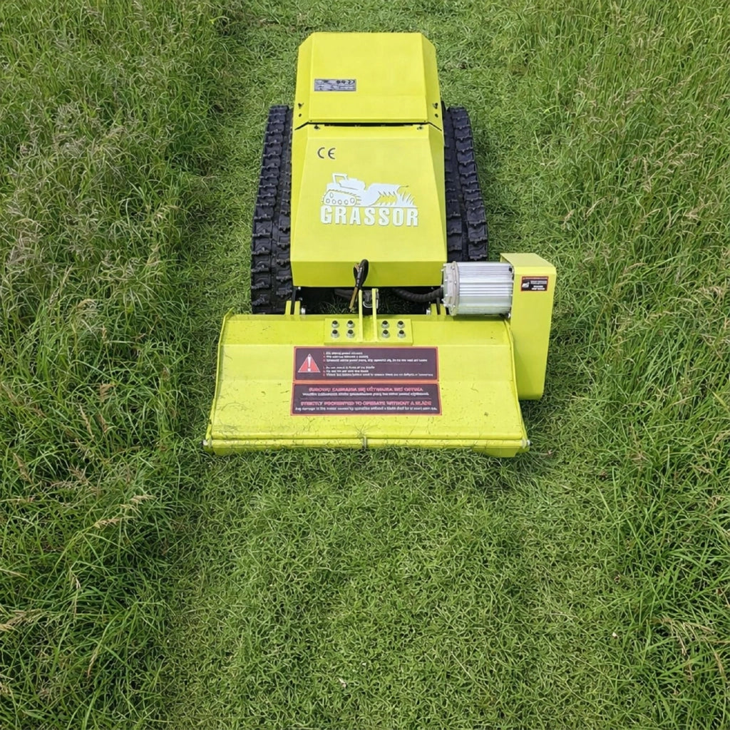 Kosiatrice Trinciatrice Elettrica Grassor AgroForce 800E-10 – 80 cm, 3000W, Batteria 8kWh, Telecomando 200 m, Cingolata