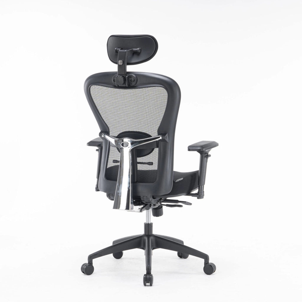 Sedia da ufficio Barbona, Poltrona direzionale a rete con braccioli, Seduta ergonomica da ufficio, 66x68h120/132 cm, Nero
