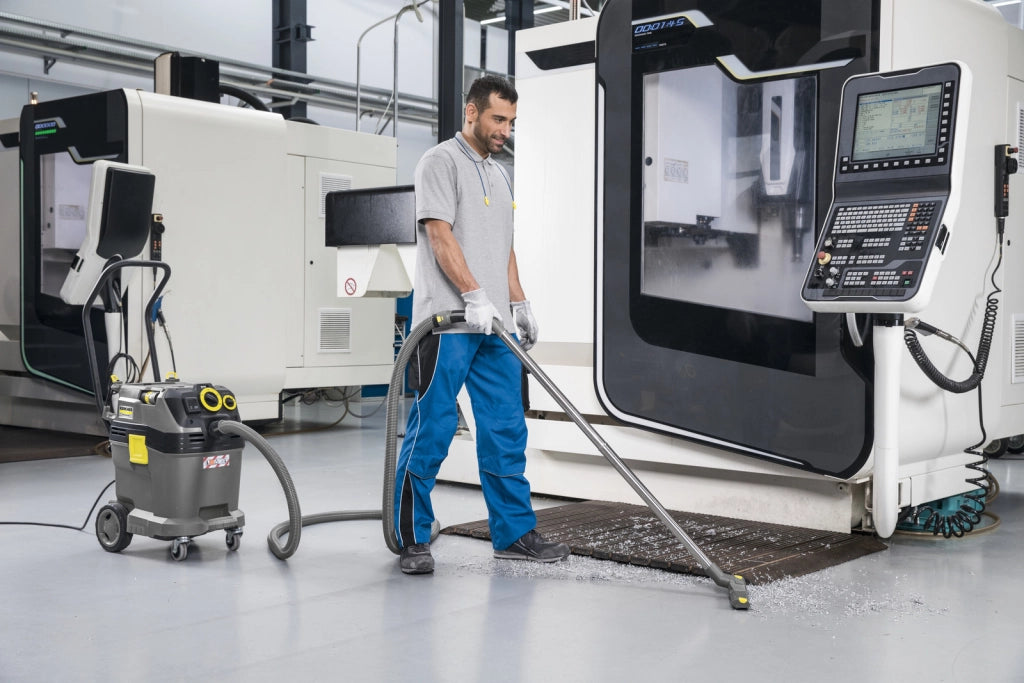 KARCHER Bidone aspiratutto Professionale NT 40/1 Tact Te L - Portata aria: 74 l/s - Aspirazione: 273 / 27.3 mbar / kPa - Capacità del contenitore: 40 l