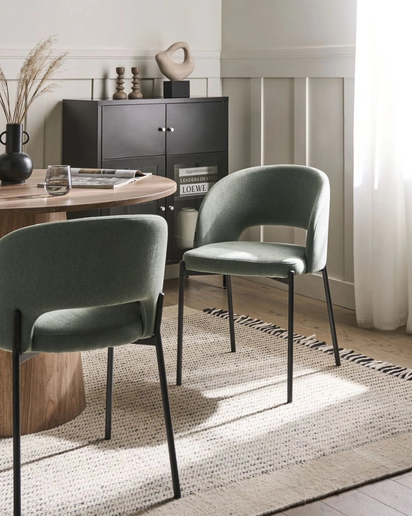 Set di 2 sedie da pranzo tessuto verde scuro e metallo braccioli e schienale con apertura moderna industriale