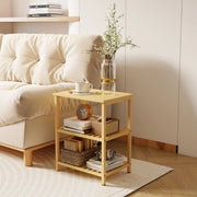 Tavolino basso in bambù a 3 livelli con ripiani a doghe per soggiorno e camera da letto, naturale 40,6 × 30 × 50,5 cm
