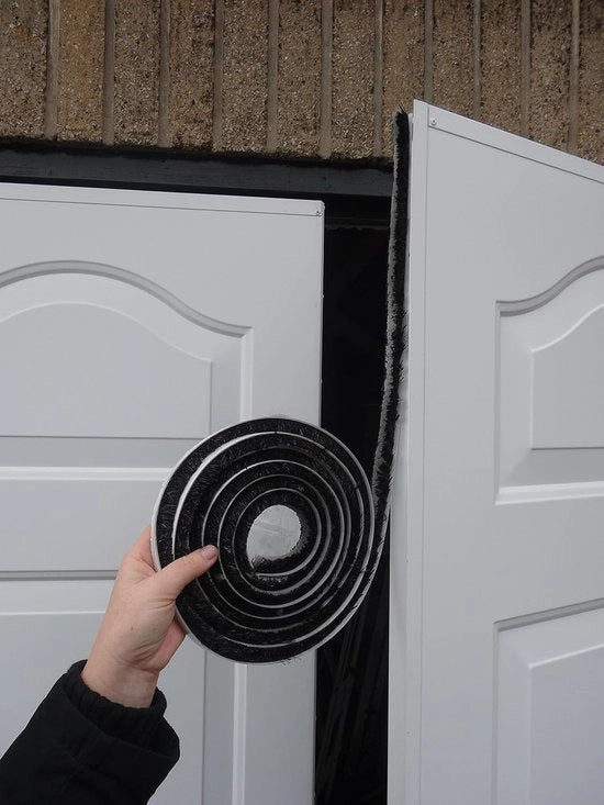 Kit di garage a doppia presa per sigillatura di fessure nera 7 m - 05AM054007MBL
