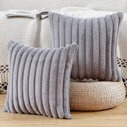 Set di 2 coprifuoco decorativi in pelliccia sintetica, strisce morbide e un coprifuoco decorativo morbido per divano, camera da letto, coprifuoco grigio, 60 x 60 cm