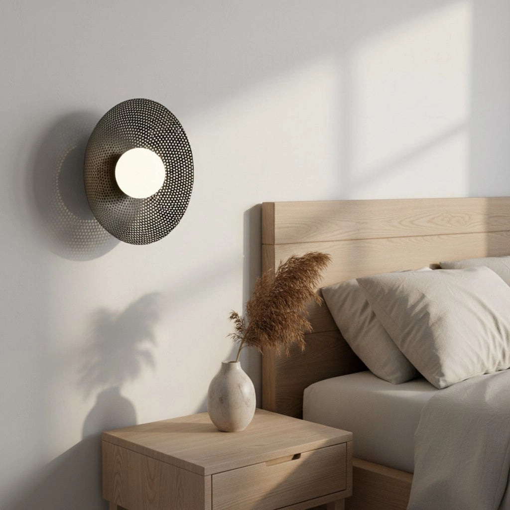 Lampada a parete Vibez in acciaio nero opaco