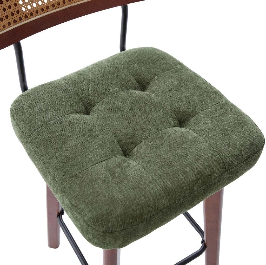 Sgabello da bar girevole a 360° con schienale in rattan; chenille verde