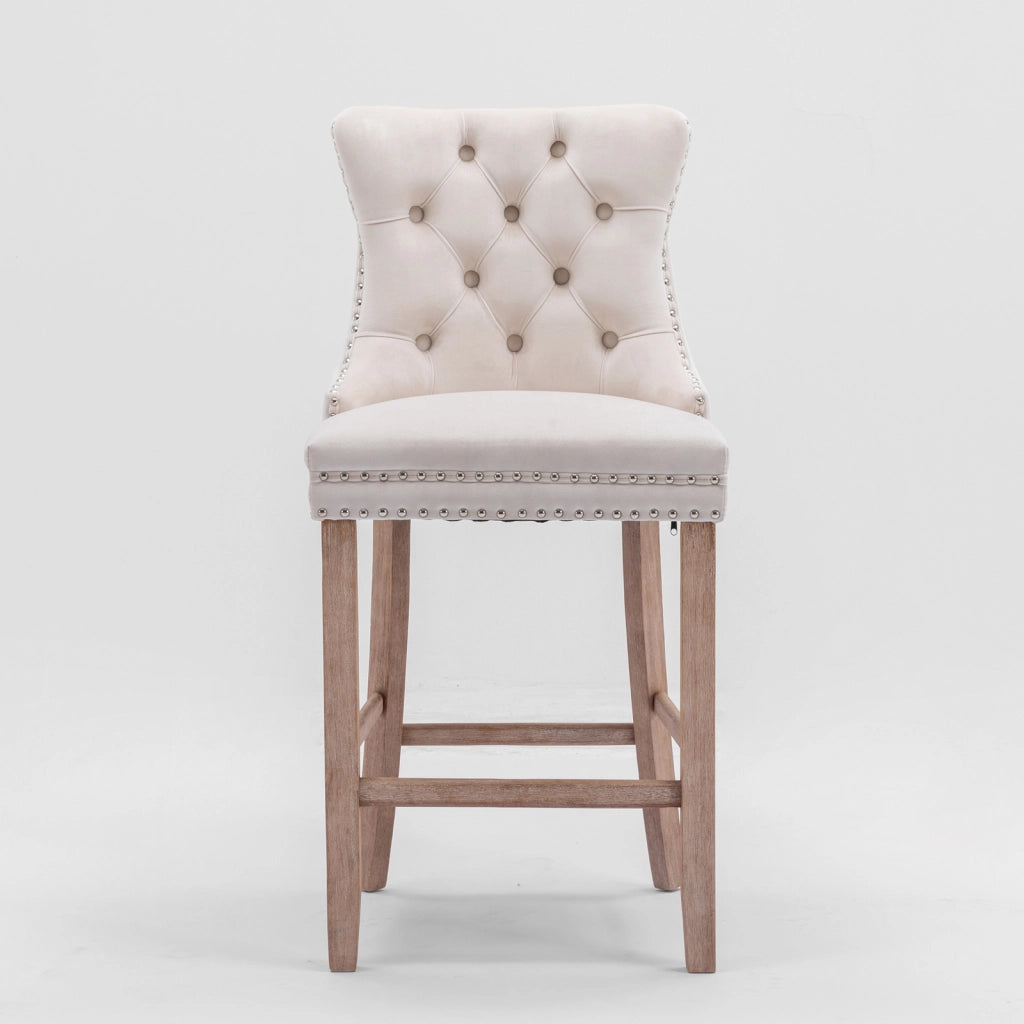 Set di 2 Sgabelli da Bar con Schienale Alto e Borchie Decorative; per Cucina e Sala da Pranzo; Velluto Beige