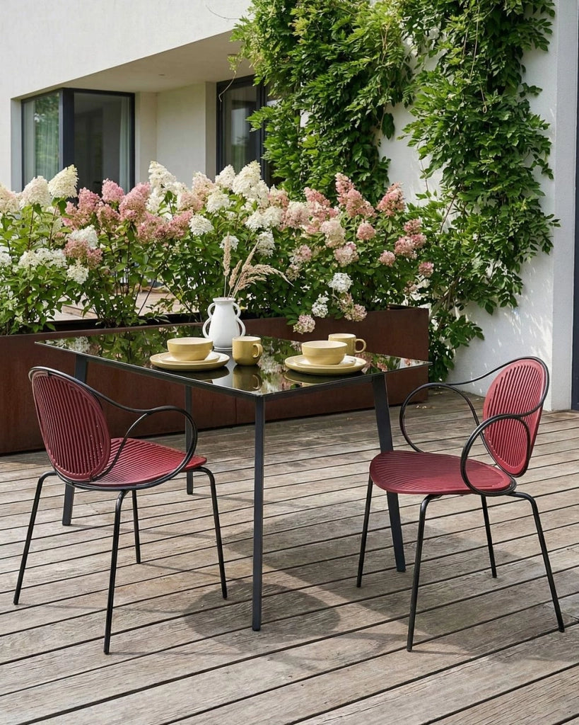 Set di 2 sedie da pranzo imbottite Base in metallo rosso e nero base in metallo design moderno