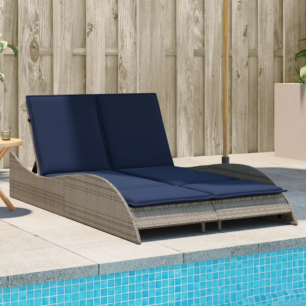 Lettino Prendisole con Cuscini Grigio 114x205x73 cm in Polyrattan 368293