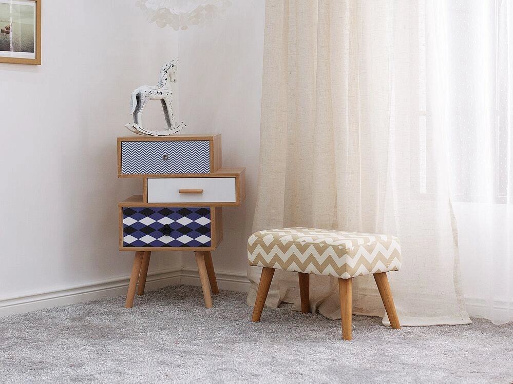 Poggiapiedi in Cotone Bianco e Beige a Zig Zag con Gambe in Legno