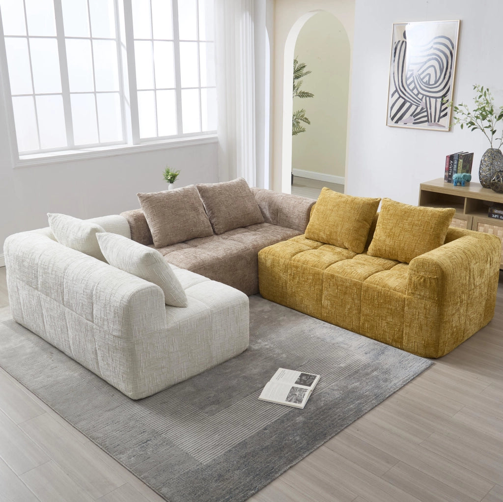 Divano modulare 3 posti in ciniglia beige con modulo allungato, tasche laterali e 3 cuscini