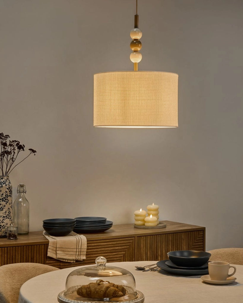 Lampada a sospensione in metallo con paralume a tamburo in tessuto stile bianco e beige Stile moderno di metà secolo
