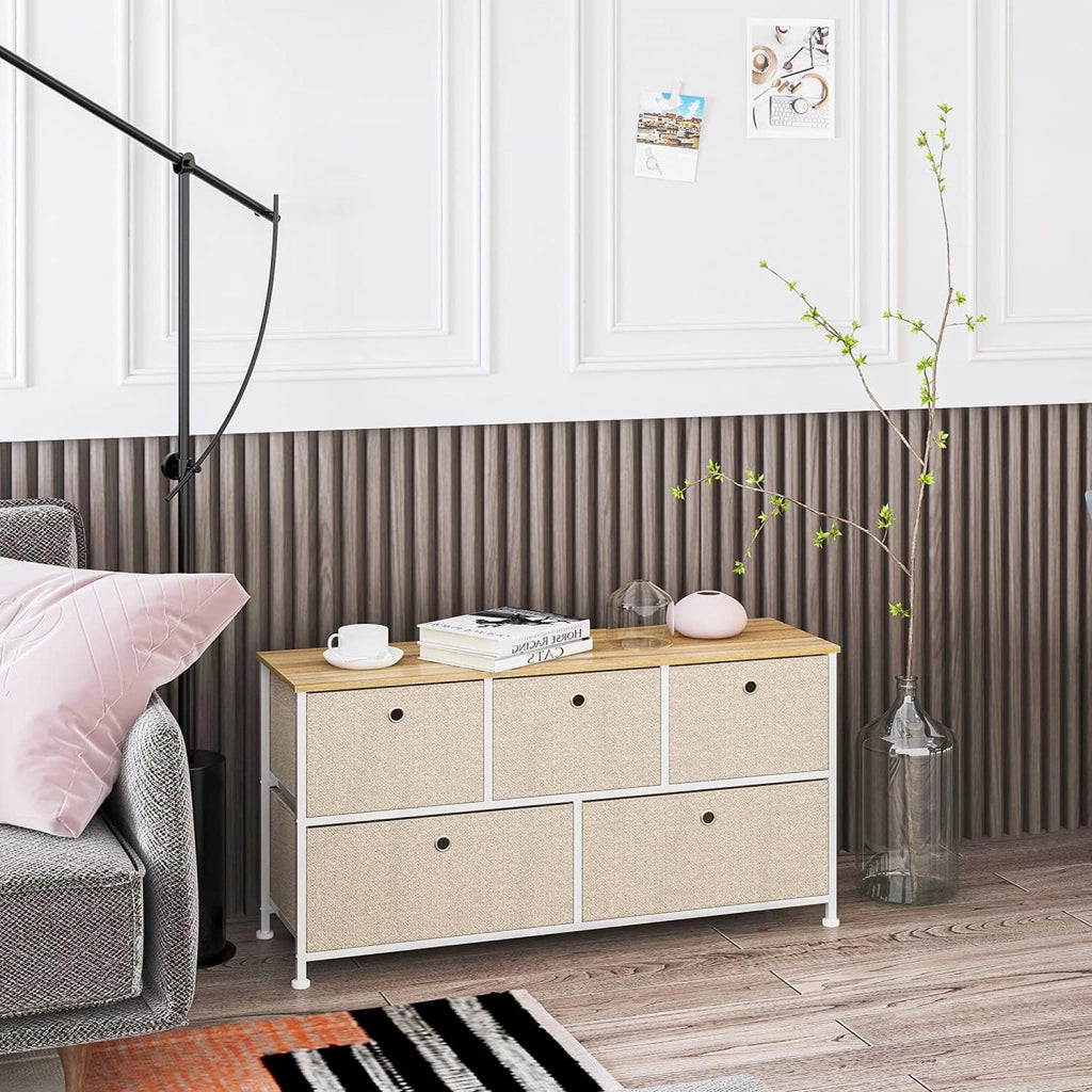 Cassettiera con 5 Cassetti in Tessuto Comodino Basso Design Organizer Pratico Metallo Armadietto Multiuso per Ingresso Camera da letto Cucina Corridoio Soggiorno in Legno e Acciaio Bianco e Beige